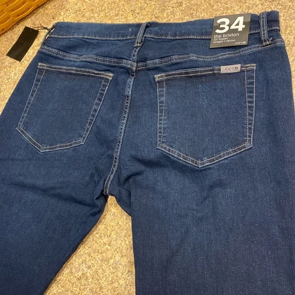 NWT Joe’s Jeans The Brixton Straight + Narrow Size 34